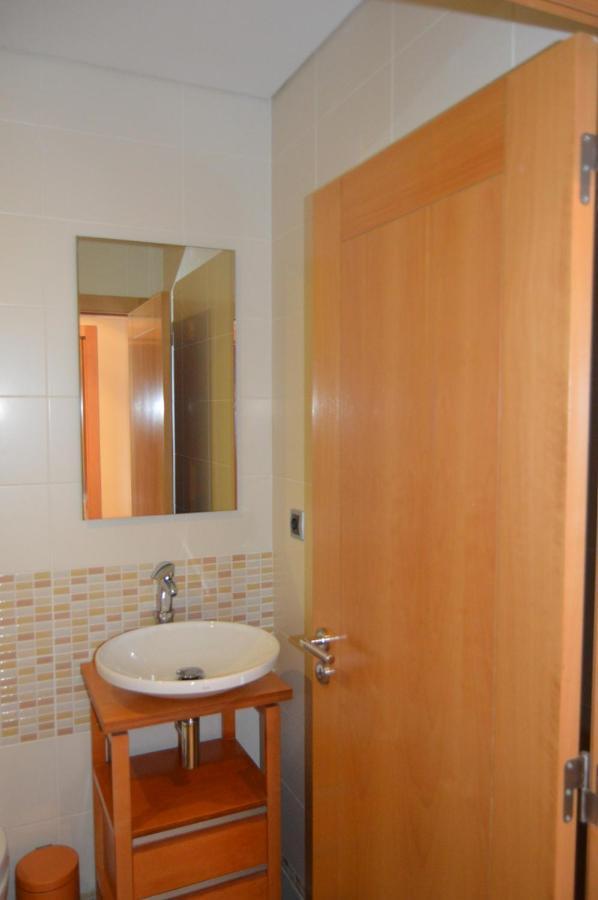 Apartamento frente ao mar com piscina de água salgada Quarteira Exterior foto