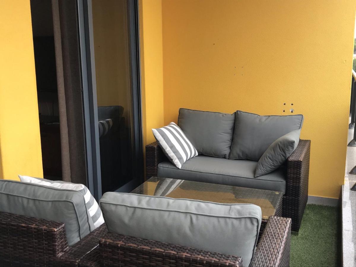 Apartamento frente ao mar com piscina de água salgada Quarteira Exterior foto
